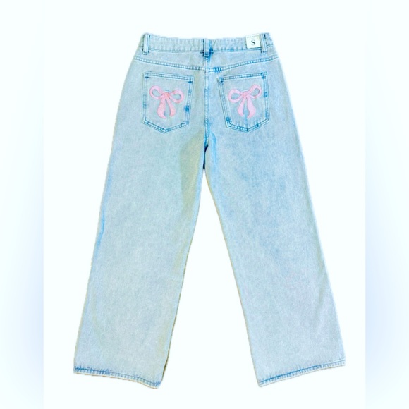 EMBROIDERED PINK BOW JEANS - Picture 3 of 6